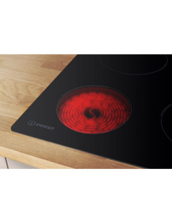 Indesit Elektromos beépíthetõ fõzõlap, Elektromos, Vitrokerámia, 4 fõzõzóna, Érintésvezérlés, 58 cm, Fekete