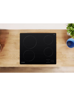 Indesit Elektromos beépíthetõ fõzõlap, Elektromos, Vitrokerámia, 4 fõzõzóna, Érintésvezérlés, 58 cm, Fekete